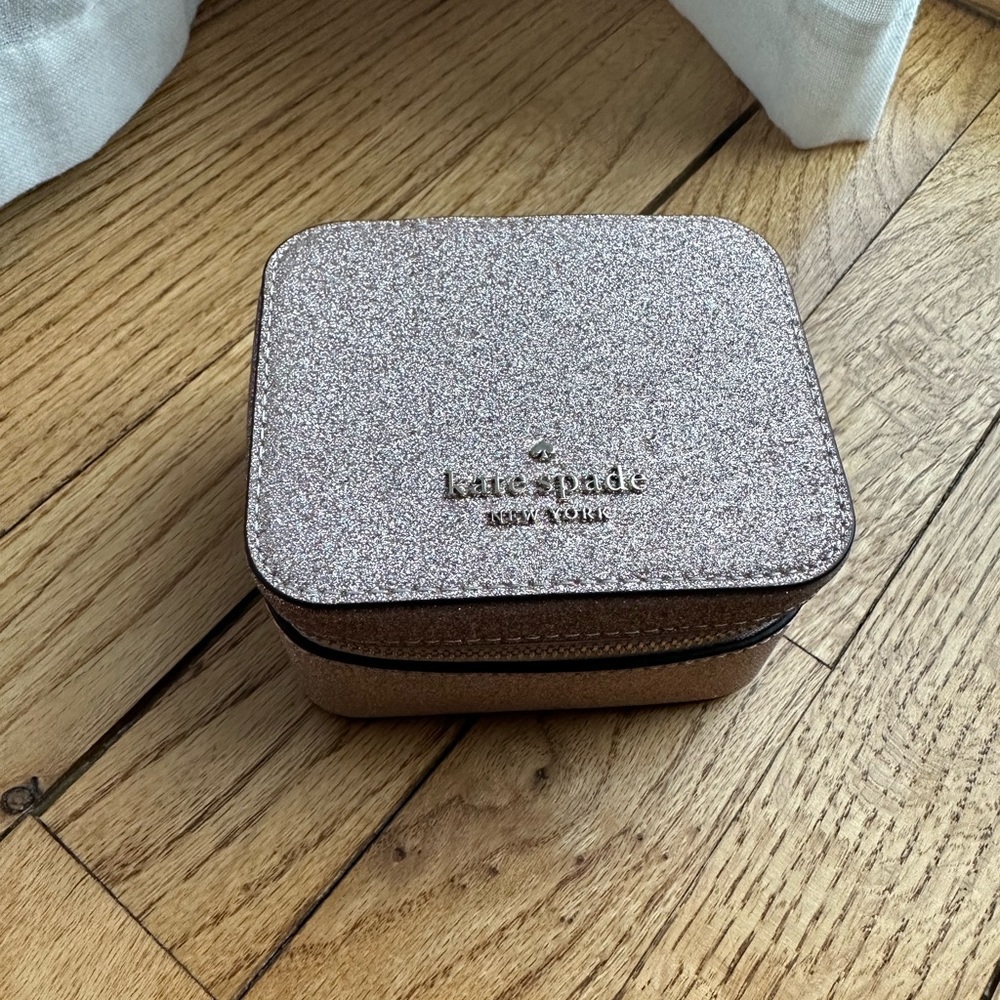 Sparkling Kate Spade Tinsel Boxed Jewelry Holder Rose Gold - Brand new!